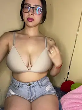 Shayla--broos Show Webcam