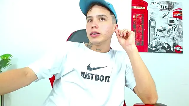 Cumandres18 Pertunjukan Webcam