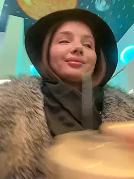 KrisMagnolyのライブXXXチャット