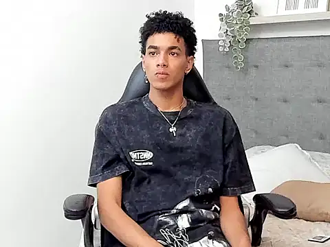 Онлайн чат XXX wes_gibbings