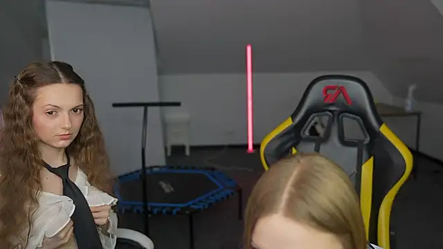 Chat XXX en directo de Charlotte_Dreams