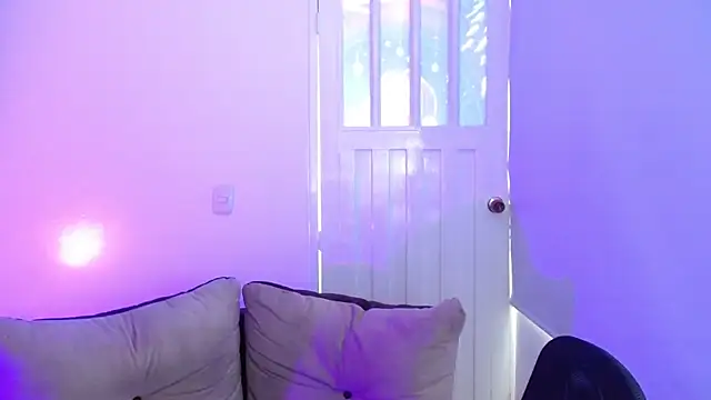 Chatroom XXX en direct de milfrousse