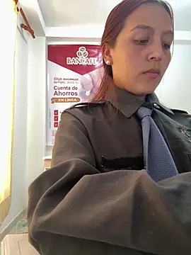 Emily-7_のライブXXXチャット