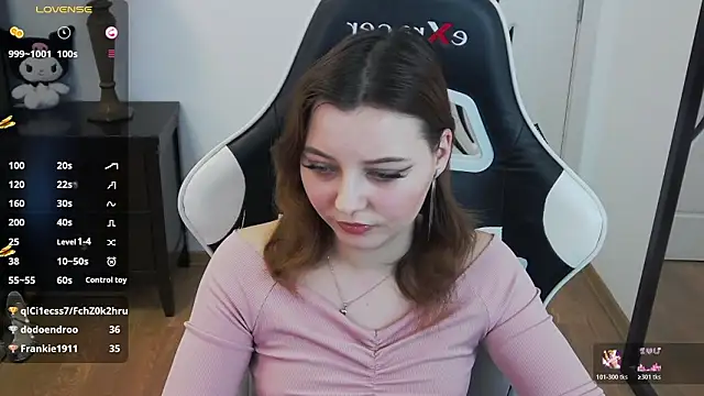 แชท XXX สดของ pretty_little_thing