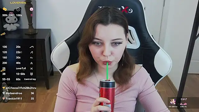 pretty_little_thing live XXX chat