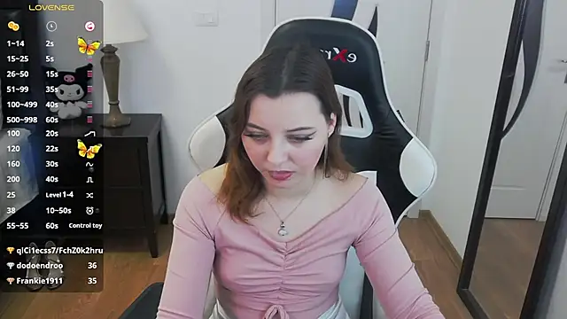 pretty_little_thing élő XXX-chatje