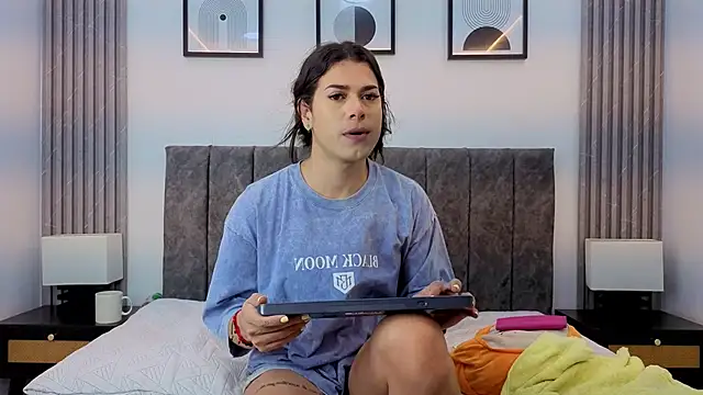 Luciana_Ortiz1 লাইভ XXX চ্যাট