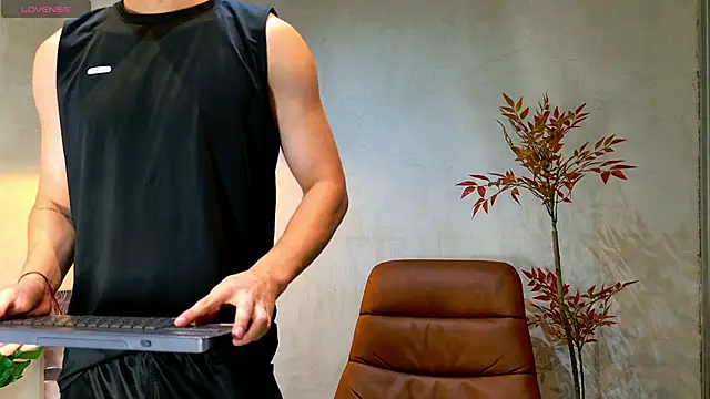 Chat XXX Live enzo_steel