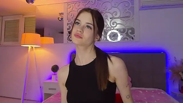 แชท XXX สดของ LuisaClover