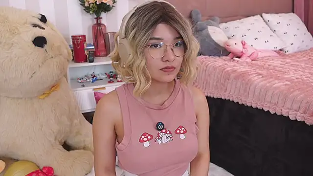 Chat +18 de NataliaNovak ao vivo