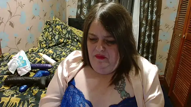 HousewifeMilf_Courtney's Live XXX Chat