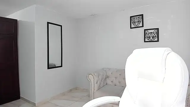 AdaraCruz: απευθείας συνομιλία ΧΧΧ