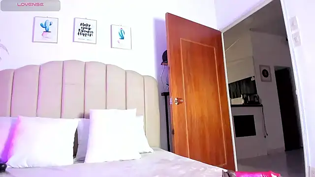 _aithanaa_ – Live XXX-chat