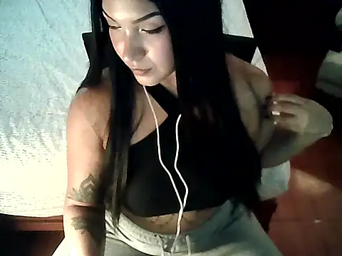 FallsForHerSmile élő XXX-chatje