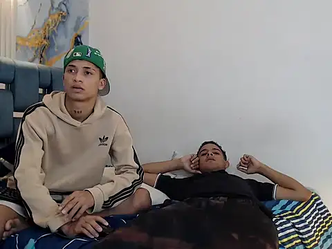 GOLD_BOYS live XXX chat