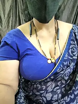 Chat +18 de bhuvana_555 ao vivo