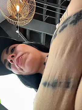 valecruz903 现场XXX聊天