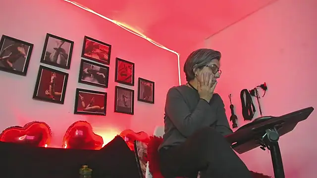 MistressNyx_cg élő XXX-chatje