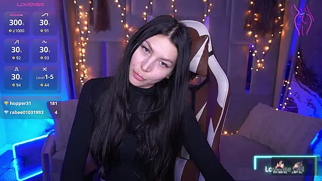 EliseVelourのライブXXXチャット