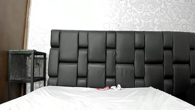 LucyAndBella Webcamshow