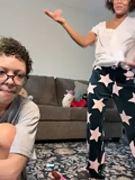 jojosbizarrelyf élő XXX-chatje