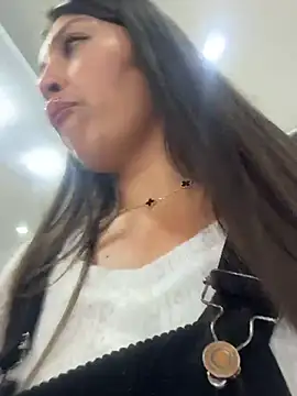 LIZ-06_ Live XXX-chat