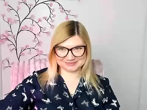 Lola_moree: онлайн-секс-чат