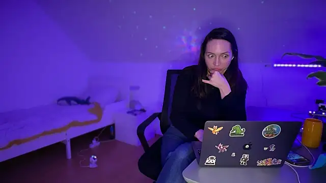 Mimi_Muse élő XXX-chatje