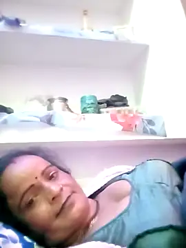 Pokazy przed kamerką – kiiuu_sexe