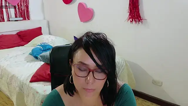 hottplay Adlı Modelin Canlı XXX Sohbeti