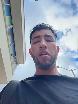 XXX chat uživo modela liam_bronw