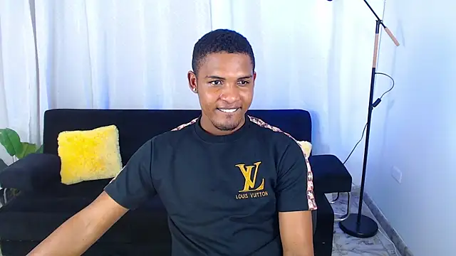 MaxCum18_ Show in webcam