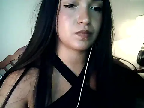 FallsForHerSmile Live XXX-Chat