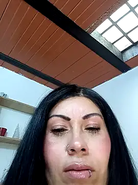 Chat +18 de Tania_mature ao vivo