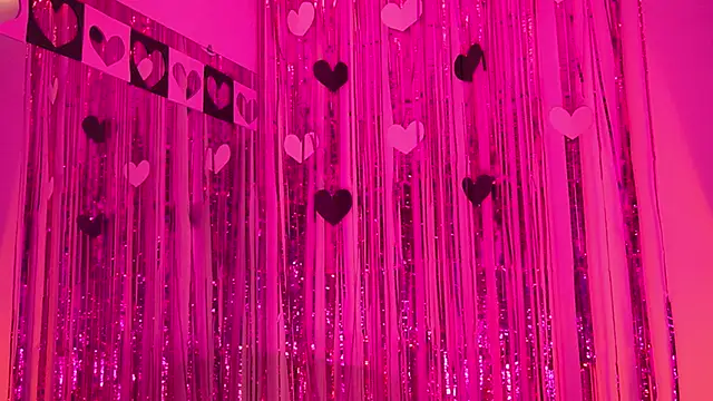 Онлайн чат XXX Gloomydoll