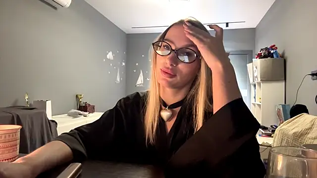 Chat XXX en directo de SoftnessMila