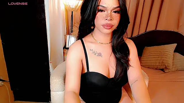 Nyxie_luxx 在線直播表演