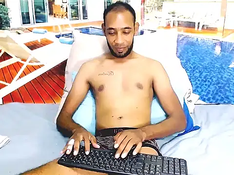 IndianMagicMike live XXX chat