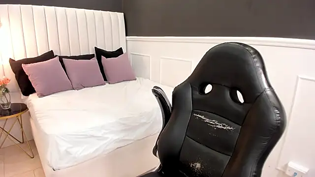 laia_fisher_: онлайн-секс-чат