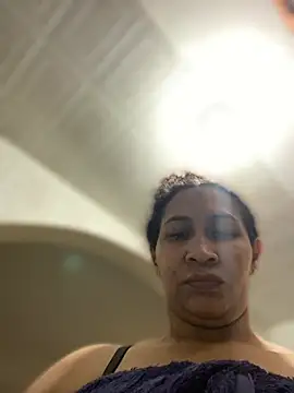 Carola-RossのライブXXXチャット