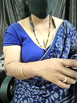 Chat +18 de bhuvana_555 ao vivo