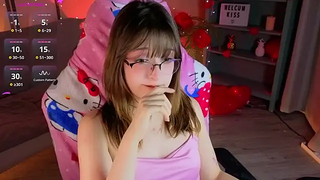 Soffi_Toffi: онлайн-секс-чат