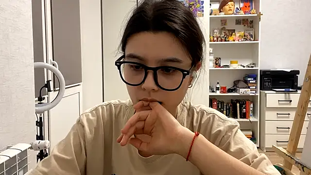 Chat +18 de SaintMari ao vivo