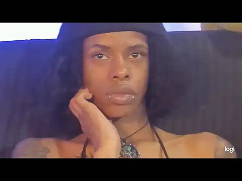 aprille15's Live XXX Chat