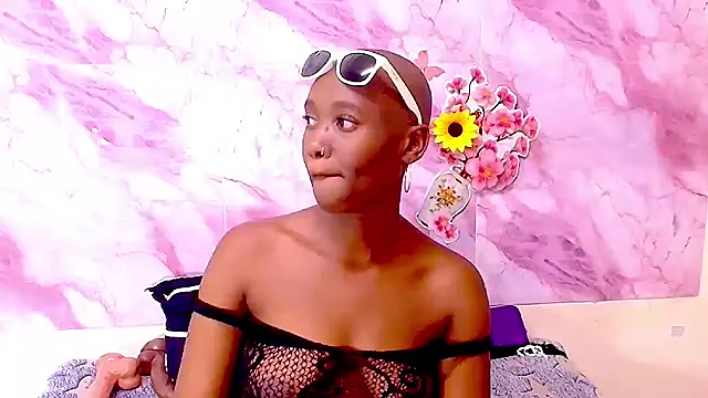 EbonyOlive69 Live XXX Chat