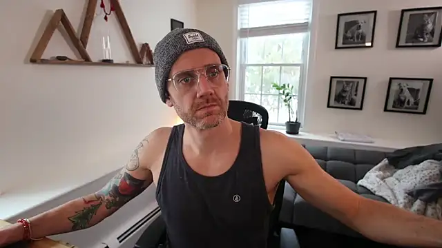 BradBronton Show in webcam