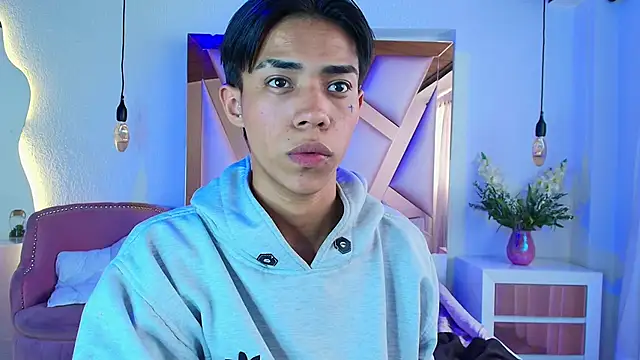 camilo_nom Adlı Modelin Web Kamerası Şovu