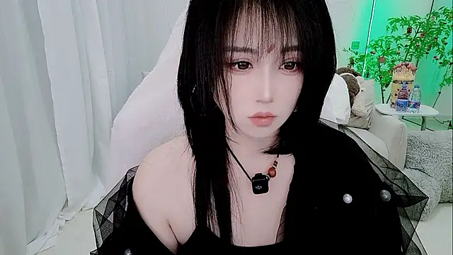 Evangelin-e Chat XXX live