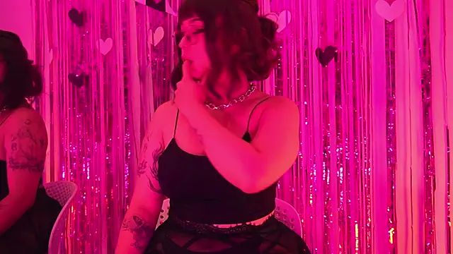 Gloomydoll élő XXX-chatje