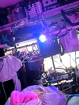 Chat +18 de gurlnips ao vivo